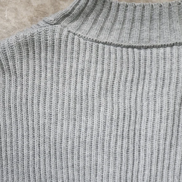 Garage Balloon Sleeve Quarter Zip Sweater - Size Large - Picture 8 of 9